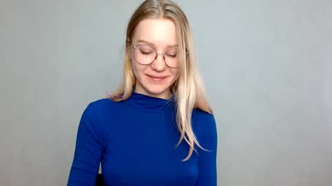 Abby Lovense is active online show from February 2025 10:34:01 AM