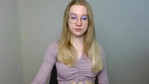 Abby Lovense is active online show from April 2026 03:09:02 PM