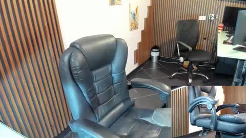 Abby Stones online show from November 2025 11:00:01 AM