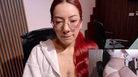 Snapshot of abbystones chatting on April 2026 01:24:01 PM Abby Stones online show from April 2026 01:24:01 PM