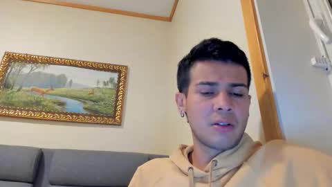 Independence model AbelAsburgo online show from September 2025 09:04:02 PM