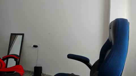 Independence model AbelAsburgo online show from February 2026 07:08:01 PM