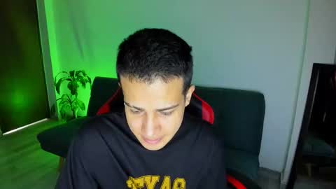 Independence model AbelAsburgo online show from March 2026 11:55:01 PM