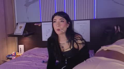 abella_as_ online show from December 2025 07:17:01 AM