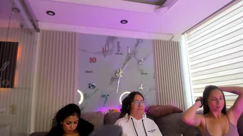 abella_as_ online show from February 2026 06:30:01 PM