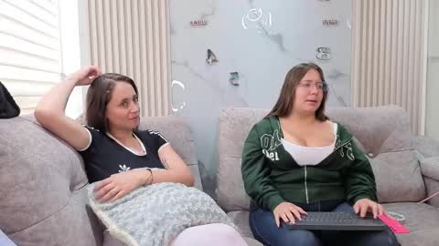 abella_as_ online show from May 2026 03:19:01 PM