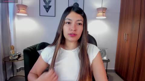 Snapshot of abella_ruiz chatting on December 2025 01:06:01 PM Abella Ruiz online show from December 2025 01:06:01 PM