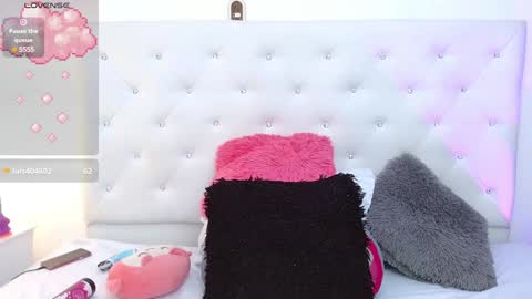 Snapshot of abelladanger_92 chatting on January 2025 07:15:02 AM BELLA online show from January 2025 07:15:02 AM