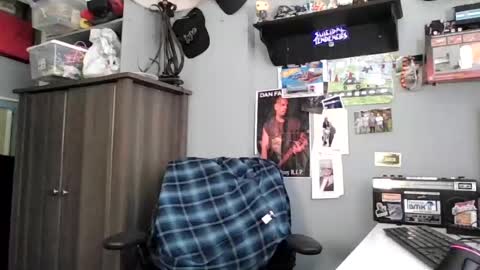 AJ online show from June 2026 03:43:01 PM