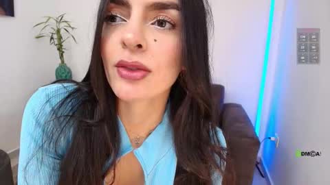 Snapshot of abigail_cruz_ chatting on September 2025 09:14:02 PM Abigail online show from September 2025 09:14:02 PM