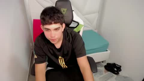 Snapshot of abramel_play chatting on June 2026 09:46:01 PM ABRAMEL online show from June 2026 09:46:01 PM