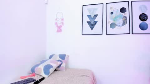 Snapshot of abriil7 chatting on February 2025 06:44:02 AM Abriil online show from February 2025 06:44:02 AM