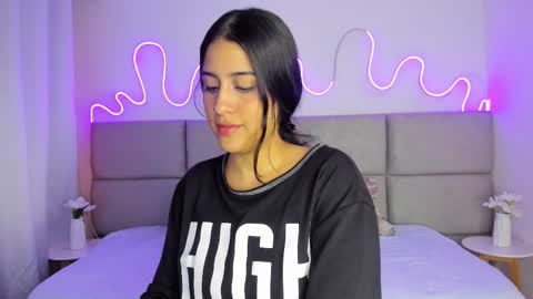 Snapshot of abriill_2 chatting on February 2026 10:47:01 PM ABRIL online show from February 2026 10:47:01 PM