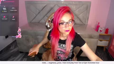 abril_ch_ online show from January 2026 12:00:01 PM