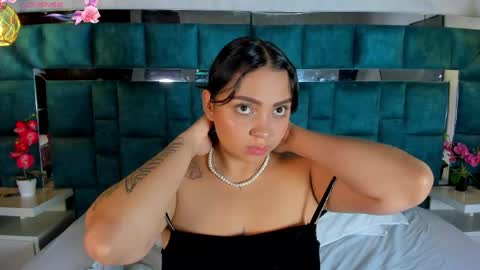 Snapshot of abril_gomez_11 chatting on May 2026 10:55:01 PM abril_gomez_11 online show from May 2026 10:55:01 PM