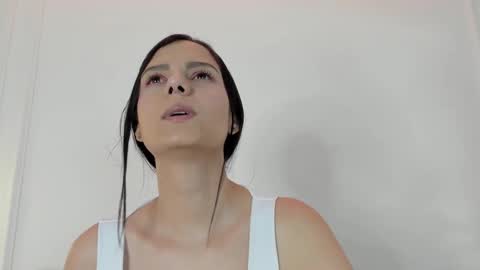 Snapshot of abril_jones10 chatting on December 2024 03:36:02 PM Abril jones online show from December 2024 03:36:02 PM