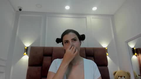 Snapshot of abril_jones10 chatting on December 2024 07:37:02 AM Abril jones online show from December 2024 07:37:02 AM