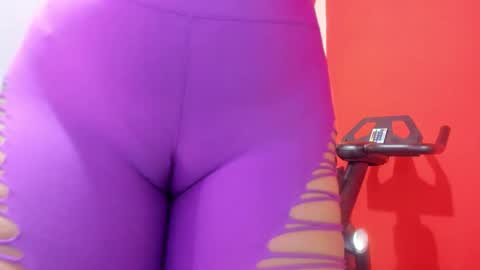 Snapshot of abril_jones10 chatting on January 2025 02:32:01 PM Abril jones online show from January 2025 02:32:01 PM