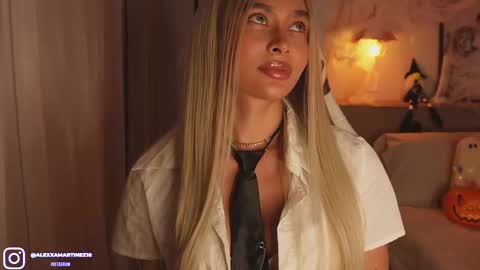 Snapshot of abril_w18 chatting on October 2025 01:47:01 AM My name is Alexa. Please say hello I like to chat with you. If you have requests please use tip online show from October 2025 01:47:01 AM