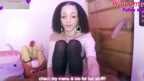 Snapshot of abruisedpeach chatting on November 2025 05:07:01 AM Peach online show from November 2025 05:07:01 AM