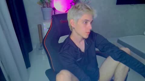 Nick online show from September 2025 04:39:02 PM