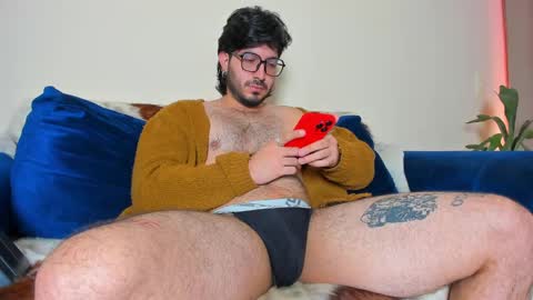 R. online show from January 2025 01:09:01 PM