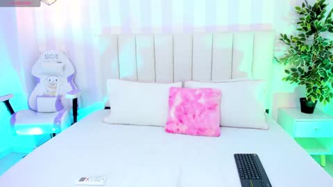 Snapshot of ada_monroe10 chatting on December 2024 01:06:01 PM online show from December 2024 01:06:01 PM