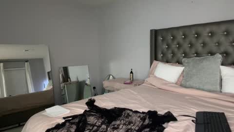 Snapshot of adalinestar chatting on February 2025 02:03:02 AM Adaline Star Busty Beauty online show from February 2025 02:03:02 AM