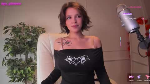 Snapshot of adalyn_glow chatting on November 2025 08:22:02 PM Adalyn online show from November 2025 08:22:02 PM