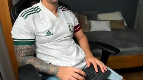 adam clarke online show from June 2026 02:53:01 AM
