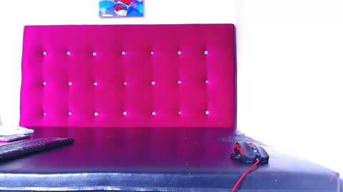 adam hot11 online show from December 2024 06:39:01 PM