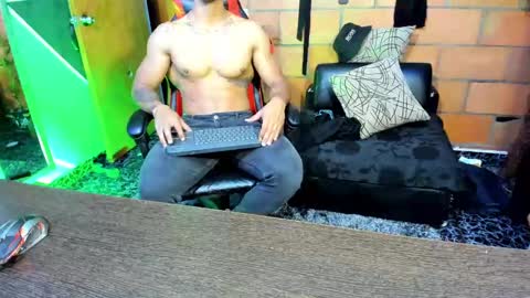 Adam Valencia online show from February 2025 03:14:02 AM