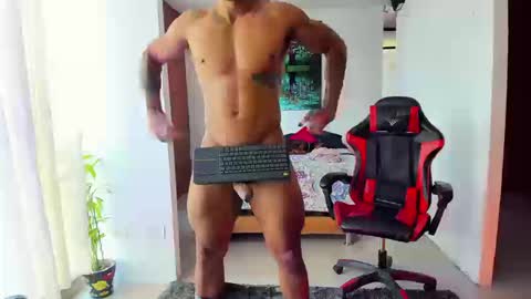 Adam Valencia online show from September 2025 04:31:02 PM