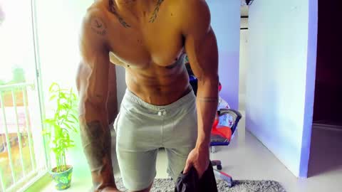 Adam Valencia online show from October 2025 07:23:02 PM