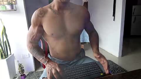 Adam Valencia online show from December 2025 06:35:02 PM