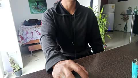 Adam Valencia online show from January 2026 04:45:01 PM