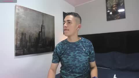 adam_walker_1 online show from April 2026 05:21:02 PM