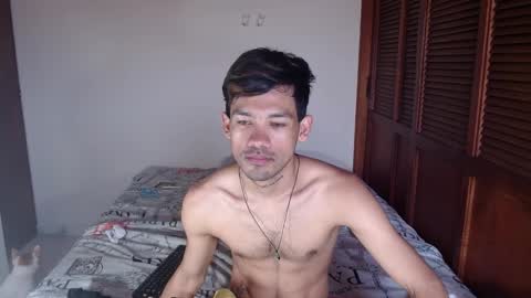 Snapshot of adam_x256 chatting on December 2024 09:29:02 PM instagram adam x256 online show from December 2024 09:29:02 PM