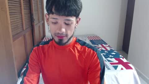 Snapshot of adam_x256 chatting on January 2025 01:37:02 AM instagram adam x256 online show from January 2025 01:37:02 AM