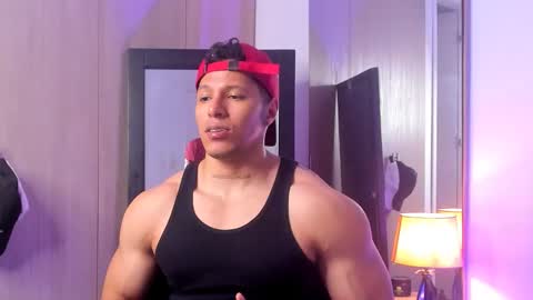 adambrocs1 online show from October 2025 03:34:02 AM