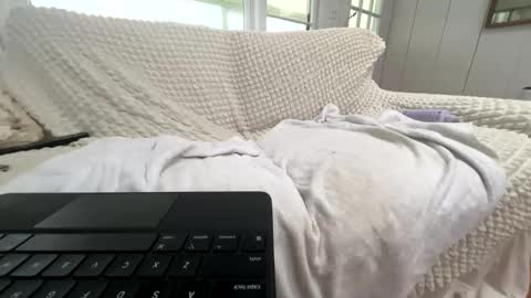 Snapshot of adameast000 chatting on January 2026 02:43:01 PM Adam online show from January 2026 02:43:01 PM