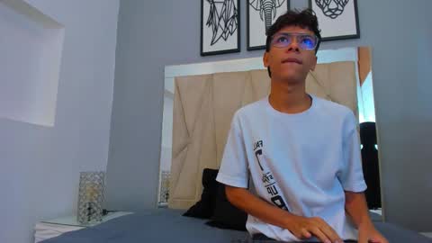 Adams Bobby online show from November 2025 11:20:02 AM