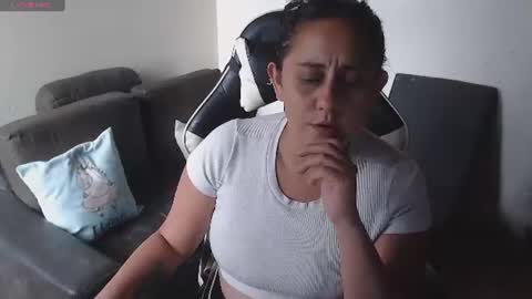 adams_mel online show from July 2026 09:10:02 PM