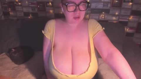 Victoria online show from April 2026 08:46:02 PM