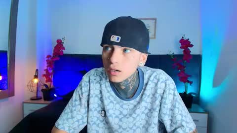 AdamsWalkerr  online show from March 2026 01:22:01 PM