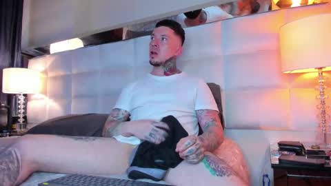 Adam online show from October 2025 02:30:01 AM