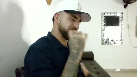 Snapshot of adan_carter chatting on January 2026 01:09:02 AM adan_carter online show from January 2026 01:09:02 AM