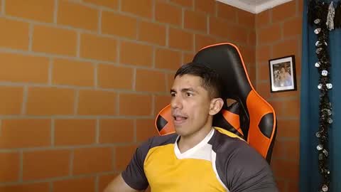 Adan Sin online show from January 2025 08:00:01 PM