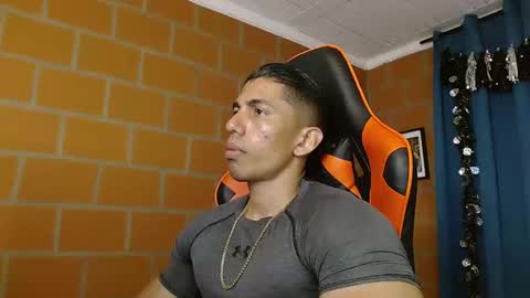 Adan Sin online show from February 2025 06:47:02 PM