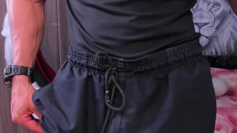 Adan Sin online show from October 2025 04:52:02 PM